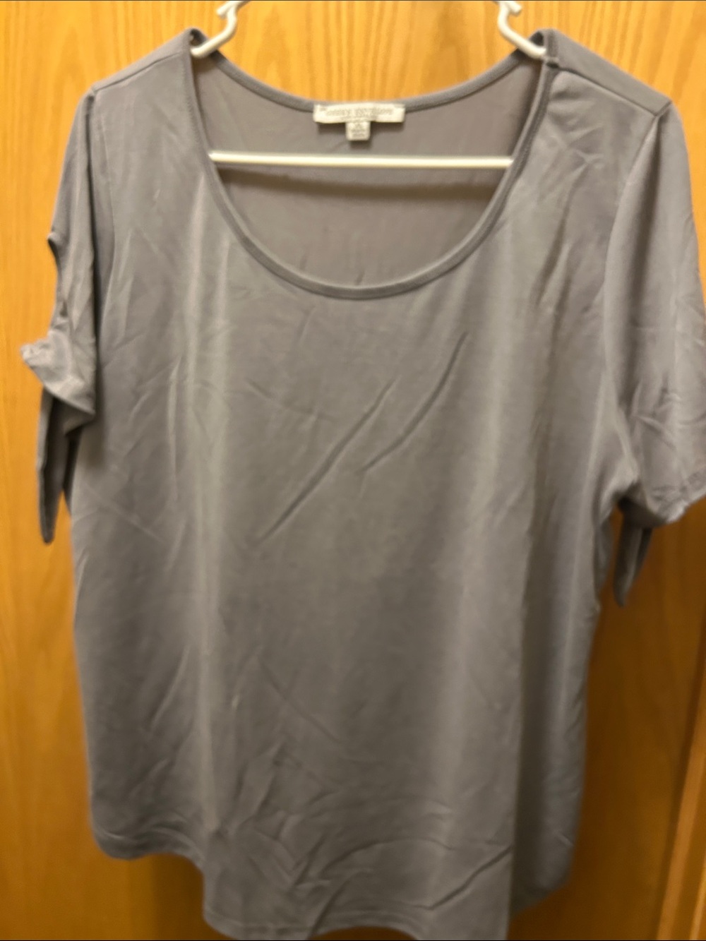 Green Envelope gray Short Sleeve Scoop Neck Tee